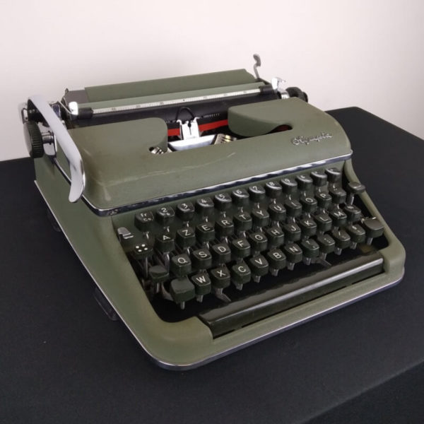 Machine à écrire vintage en location